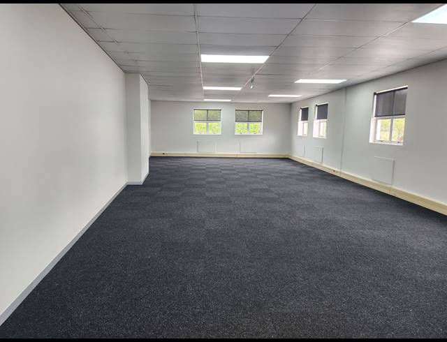159M² OFFICE TO LET IN HALFWAY GARDENS